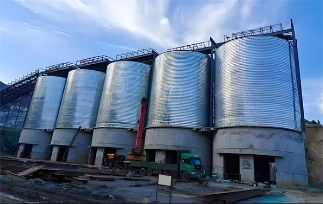 琼中螺旋卷板仓施工现场